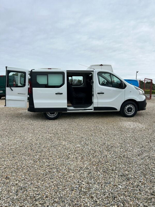 RENAULT TRAFIC 6 PLAZAS - Imagen 5