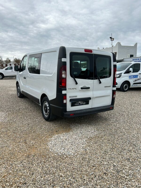 RENAULT TRAFIC 6 PLAZAS - Imagen 4