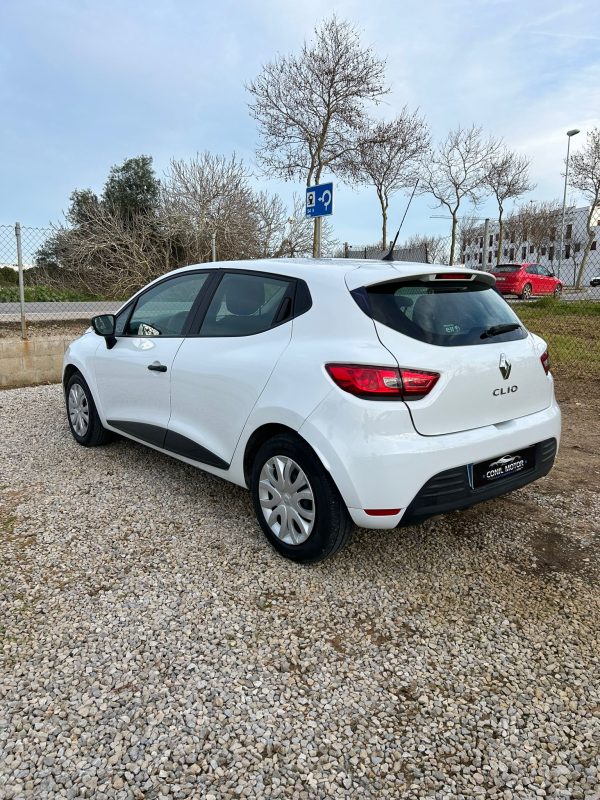 RENAULT CLIO - Imagen 5