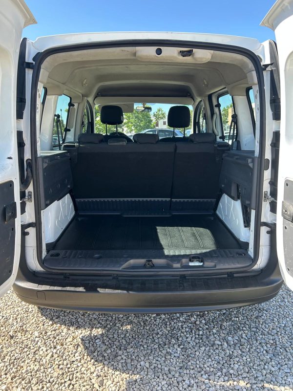 RENAULT KANGOO - Imagen 11