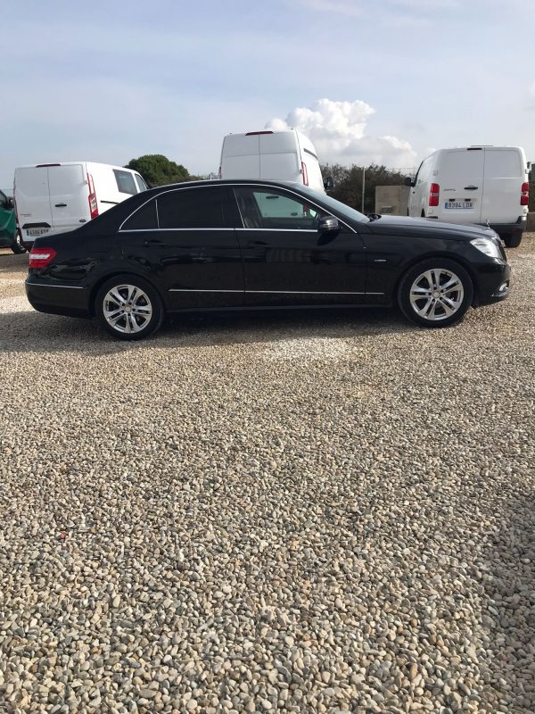 MERCEDES E220 - Imagen 6