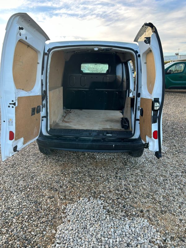 RENAULT KANGOO - Imagen 11
