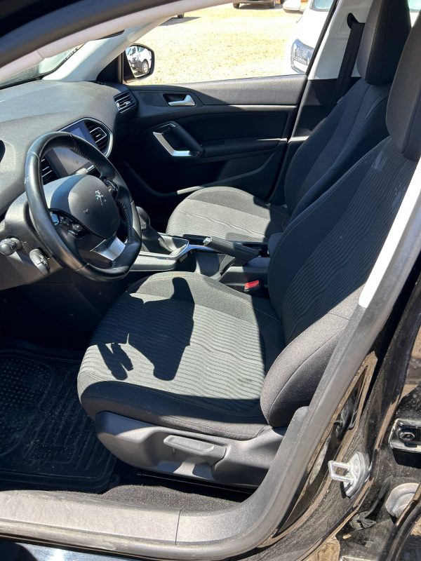 PEUGEOT 308 - Imagen 6