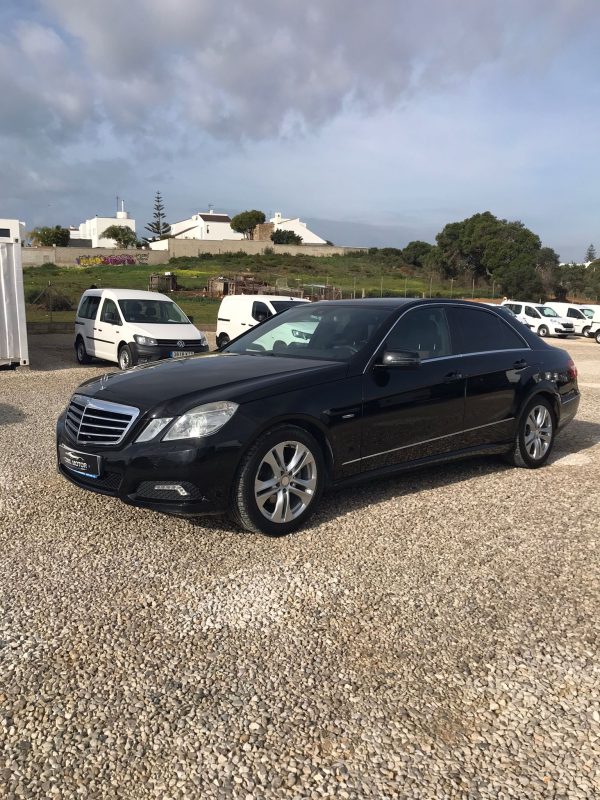 MERCEDES E220 - Imagen 3