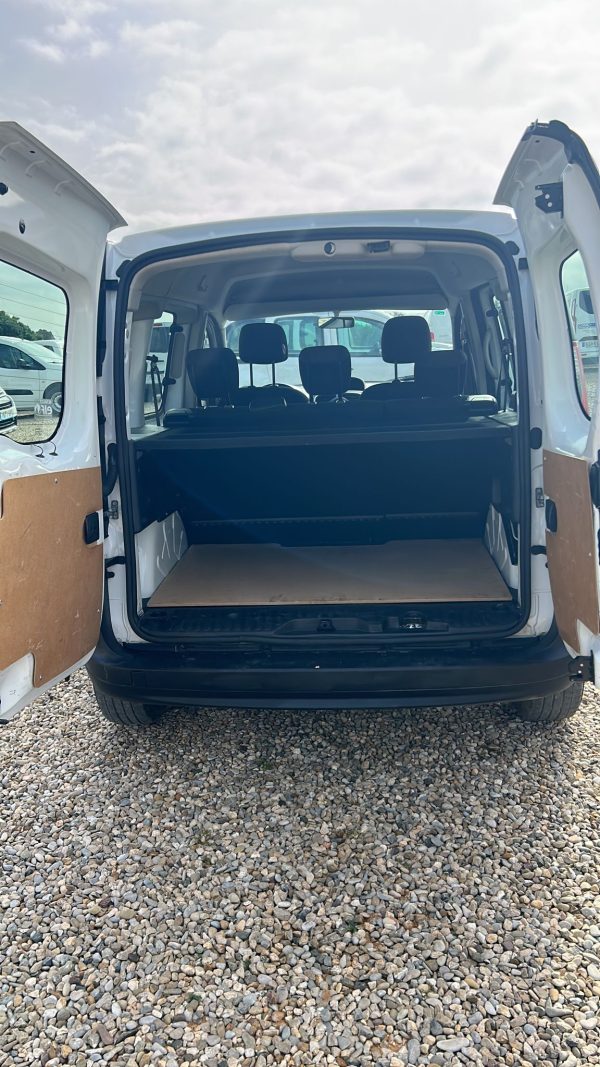 RENAULT KANGOO - Imagen 10
