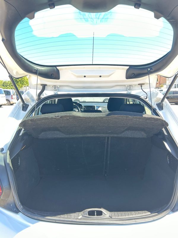 PEUGEOT 208 - Imagen 11