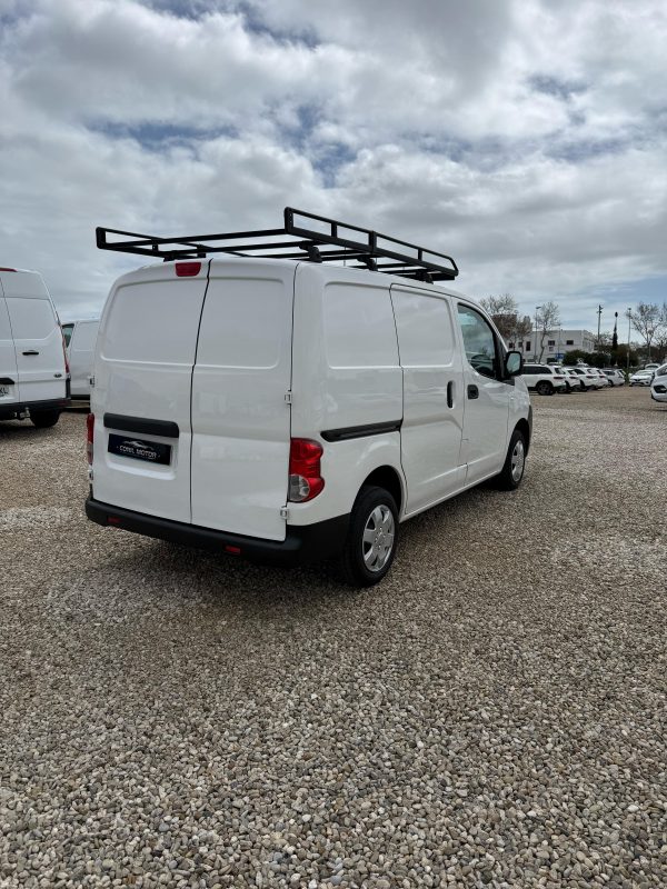 NISSAN NV 200 - Imagen 4