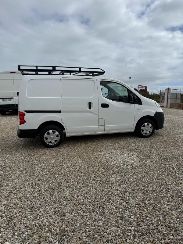 NISSAN NV 200 - Imagen 6