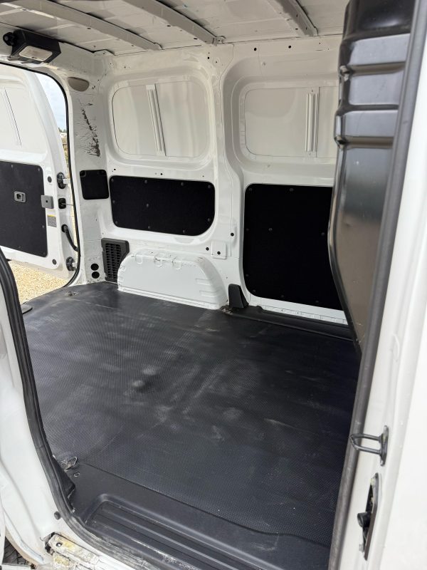 NISSAN NV 200 - Imagen 9