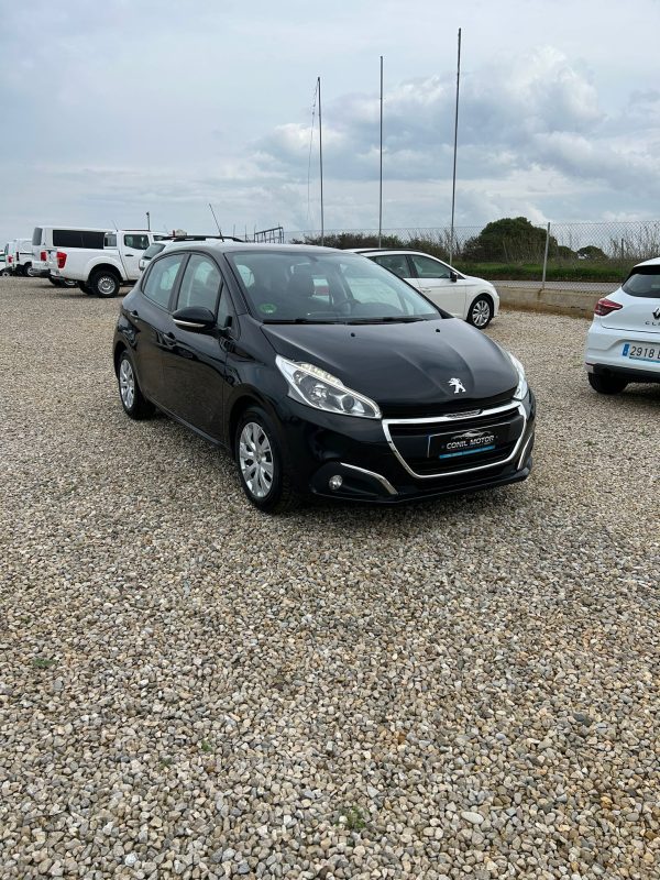 PEUGEOT 208 - Imagen 2
