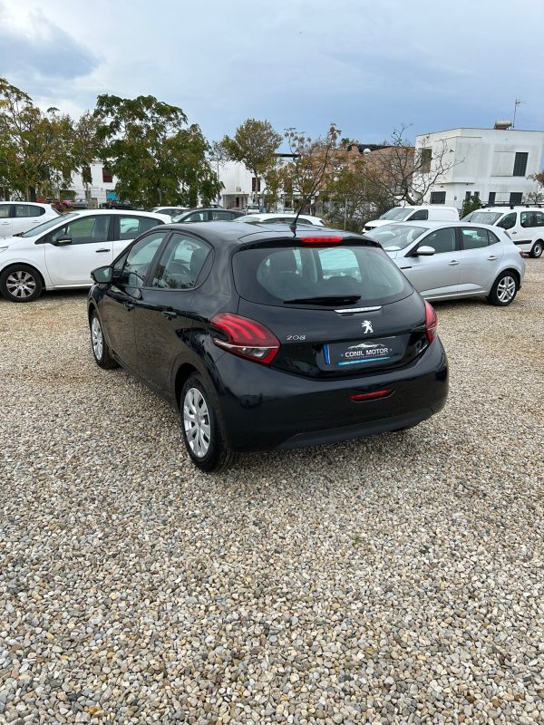 PEUGEOT 208 - Imagen 4