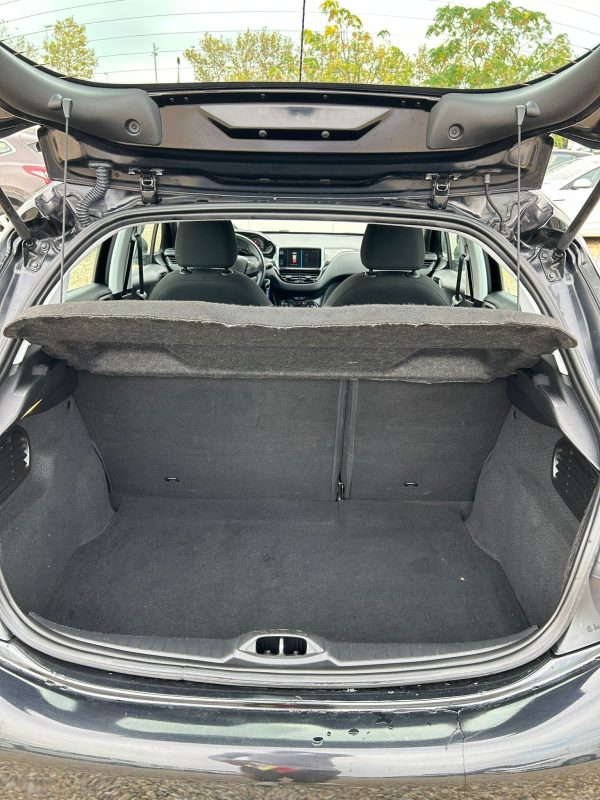 PEUGEOT 208 - Imagen 10