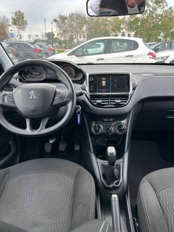 PEUGEOT 208 - Imagen 7
