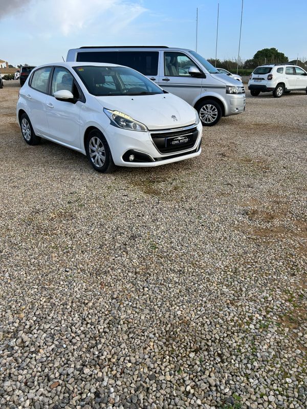 PEUGEOT 208 - Imagen 2