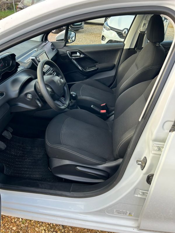 PEUGEOT 208 - Imagen 7