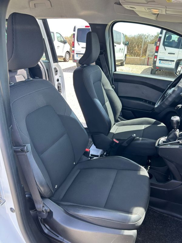 RENAULT KANGOO - Imagen 10
