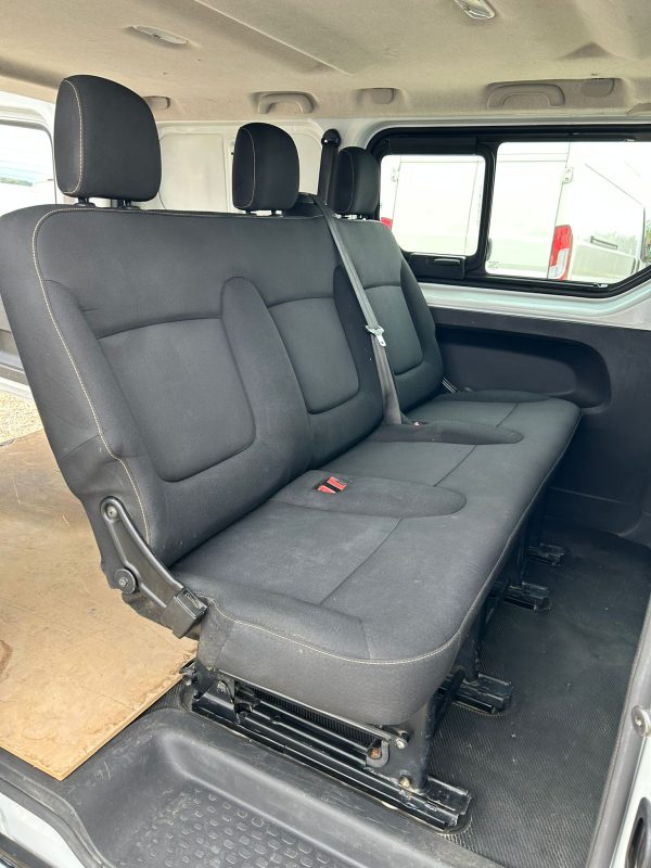 RENAULT TRAFIC - Imagen 8