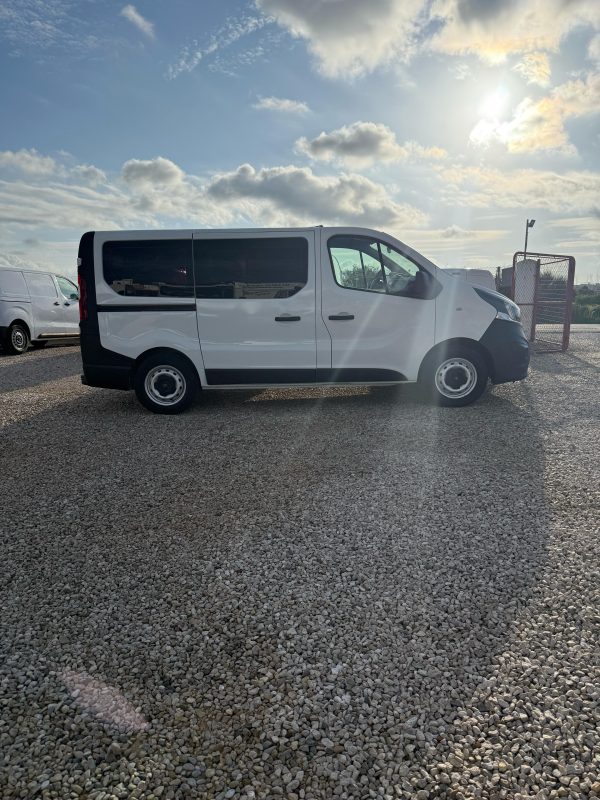 OPEL VIVARO 9 PLAZAS - Imagen 6