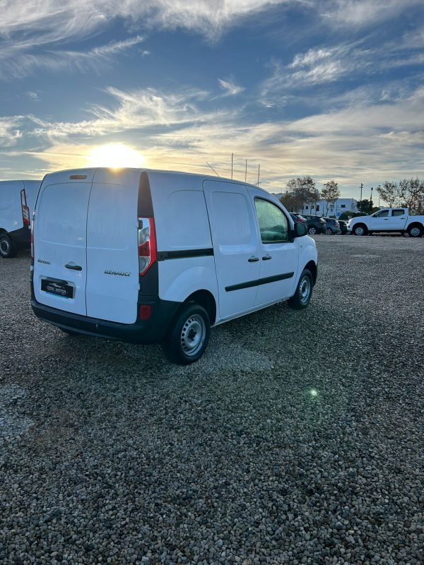 RENAULT KANGOO - Imagen 5
