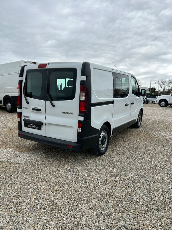 RENAULT TRAFIC - Imagen 5
