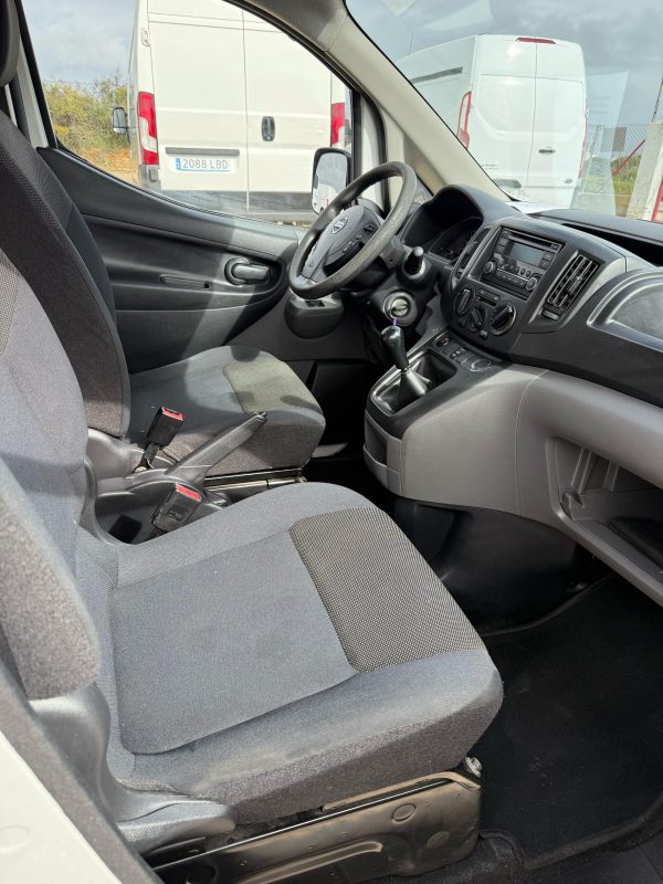 NISSAN NV 200 - Imagen 9