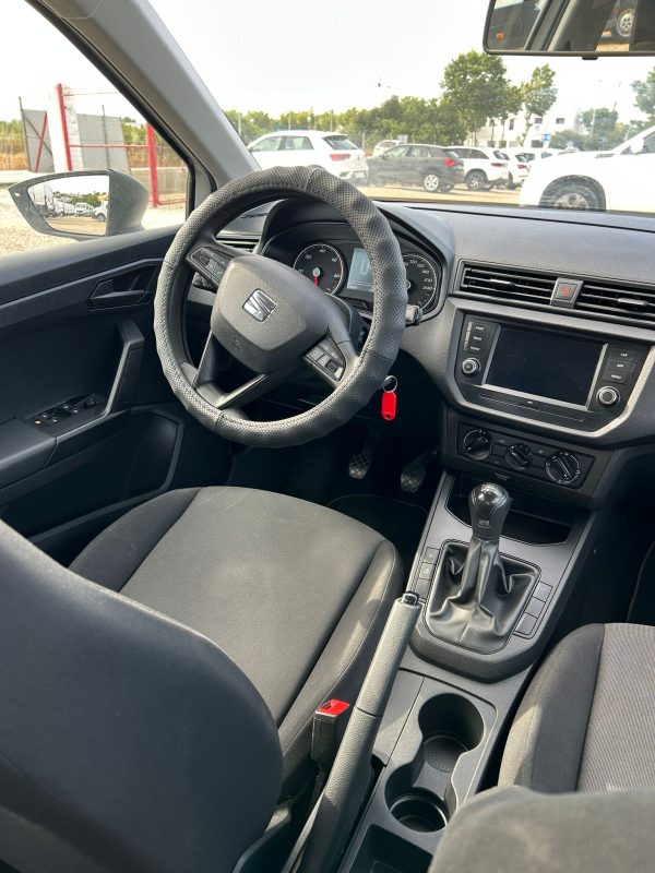 SEAT ARONA - Imagen 8