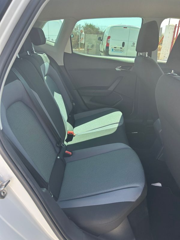SEAT ARONA - Imagen 10