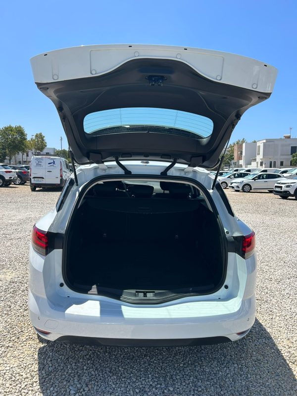 RENAULT MEGANE - Imagen 11