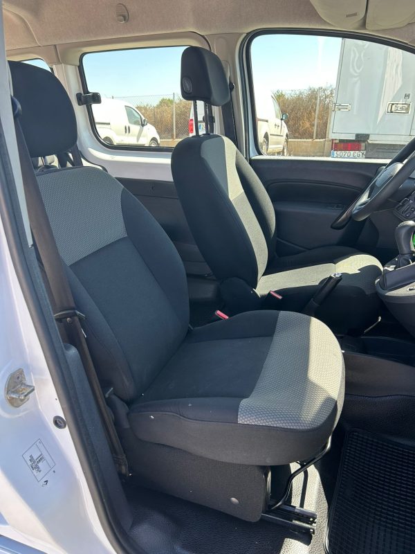 RENAULT KANGOO - Imagen 9