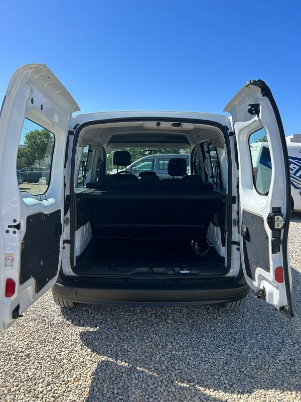 RENAULT KANGOO - Imagen 11