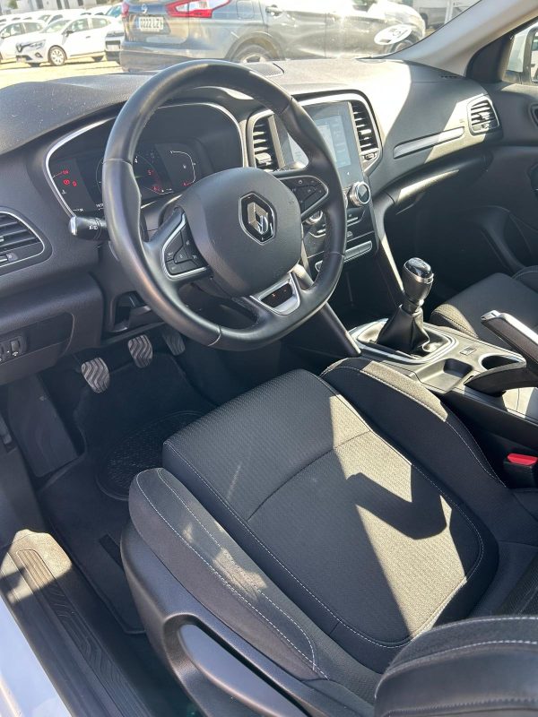 RENAULT MEGANE - Imagen 8