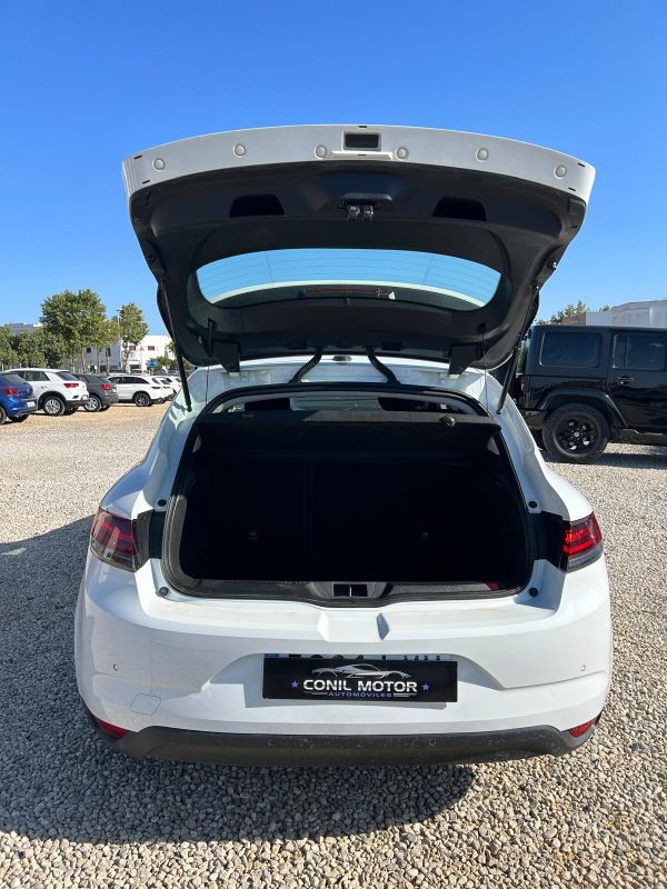 RENAULT MEGANE - Imagen 11