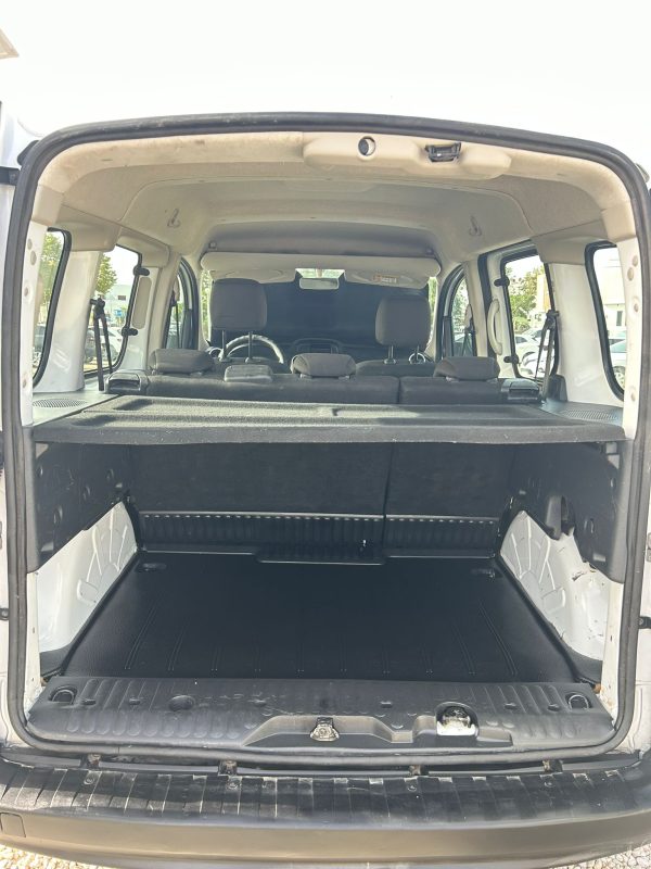 RENAULT KANGOO - Imagen 11