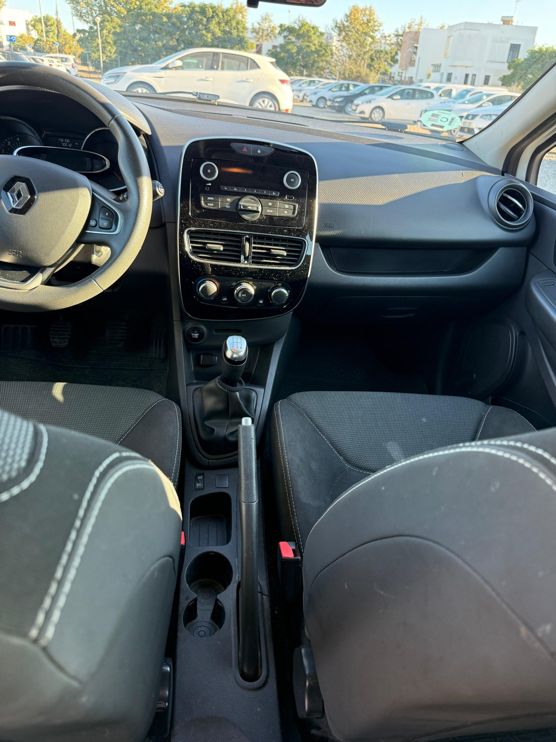 RENAULT CLIO - Imagen 8