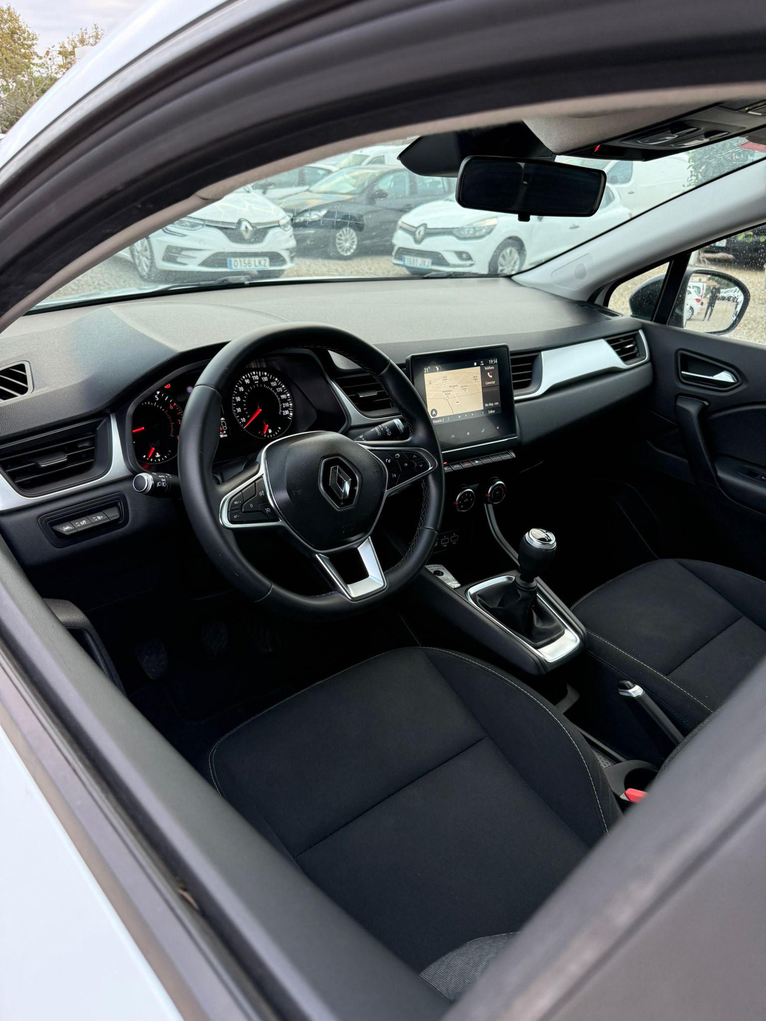 RENAULT CAPTUR - Imagen 8