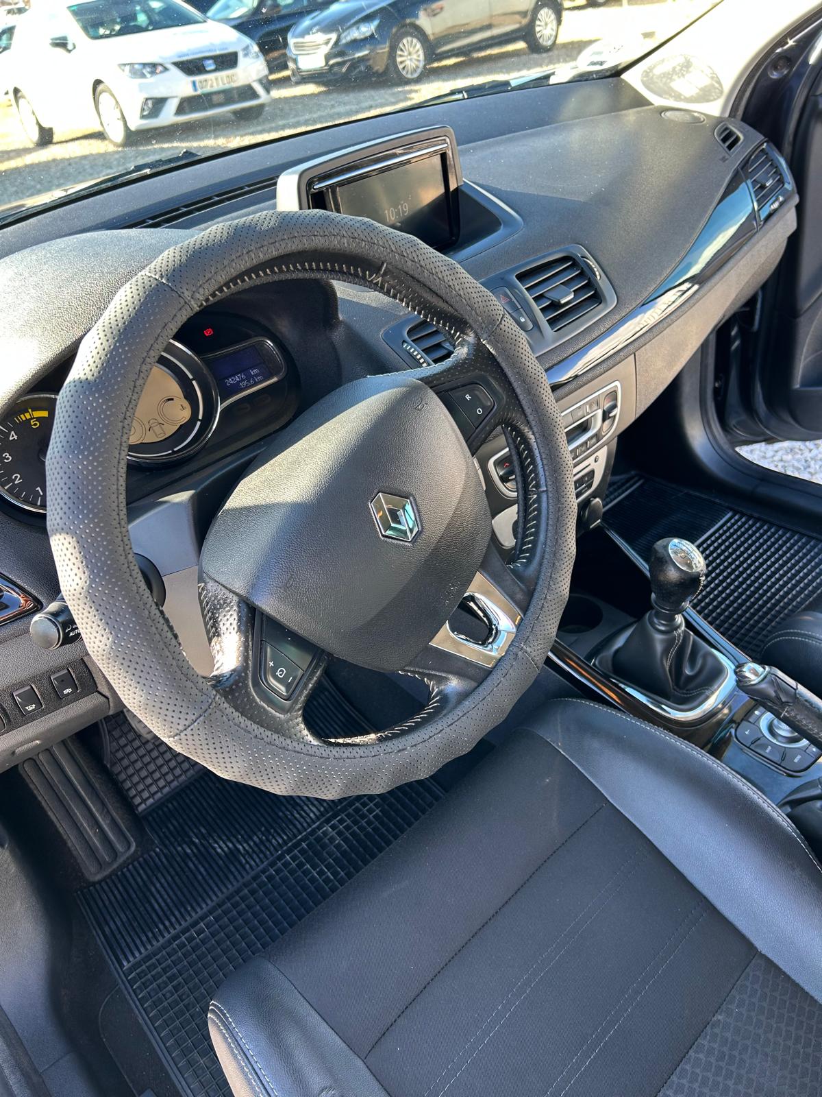 RENAULT MEGANE - Imagen 8