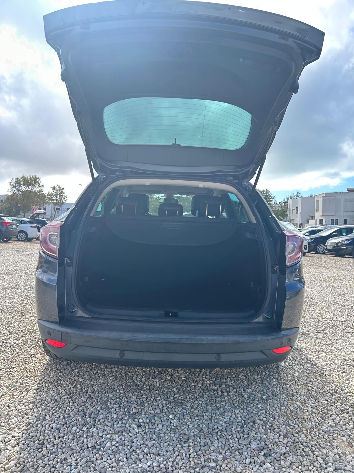 RENAULT MEGANE - Imagen 11