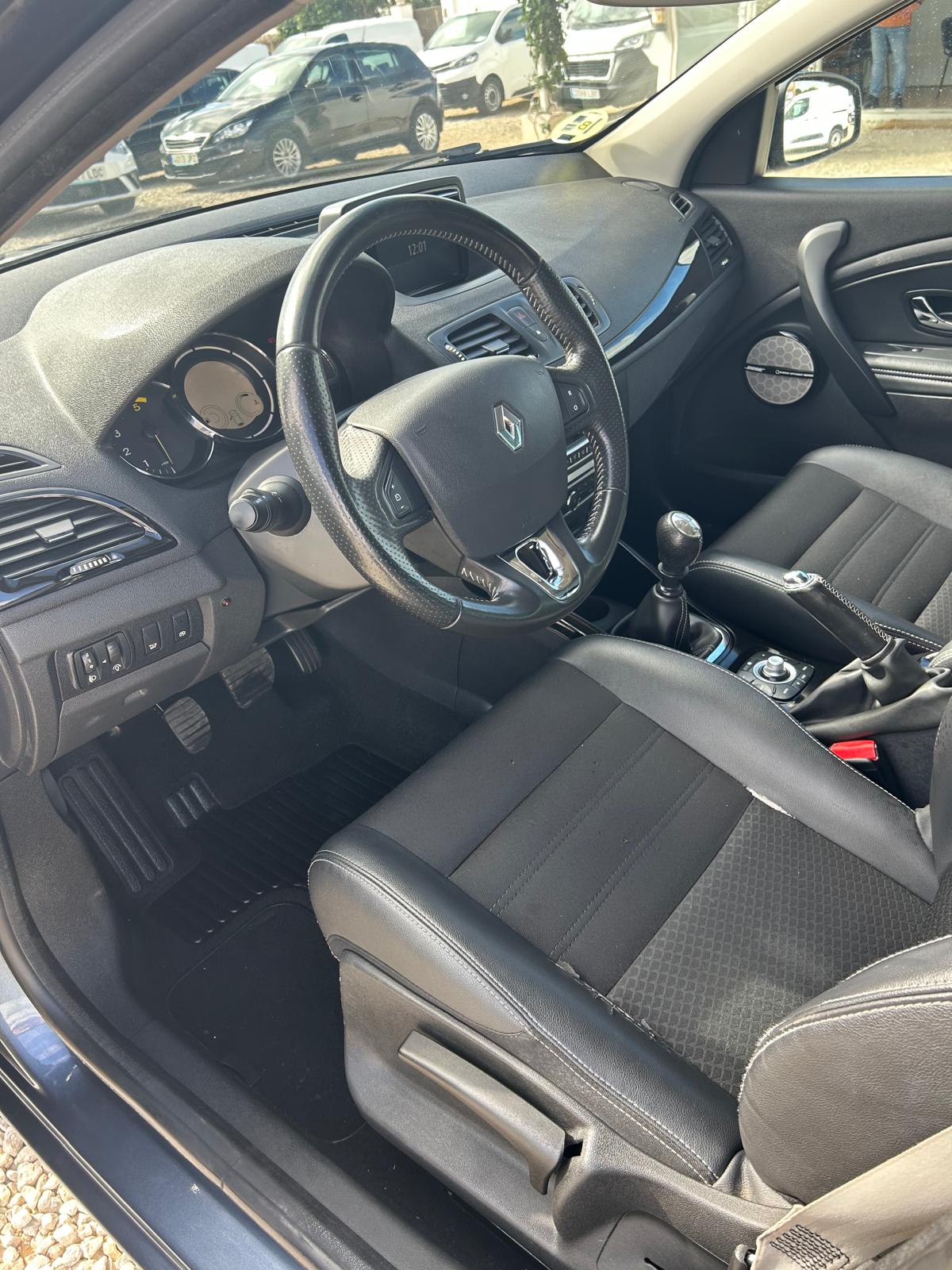 RENAULT MEGANE - Imagen 8