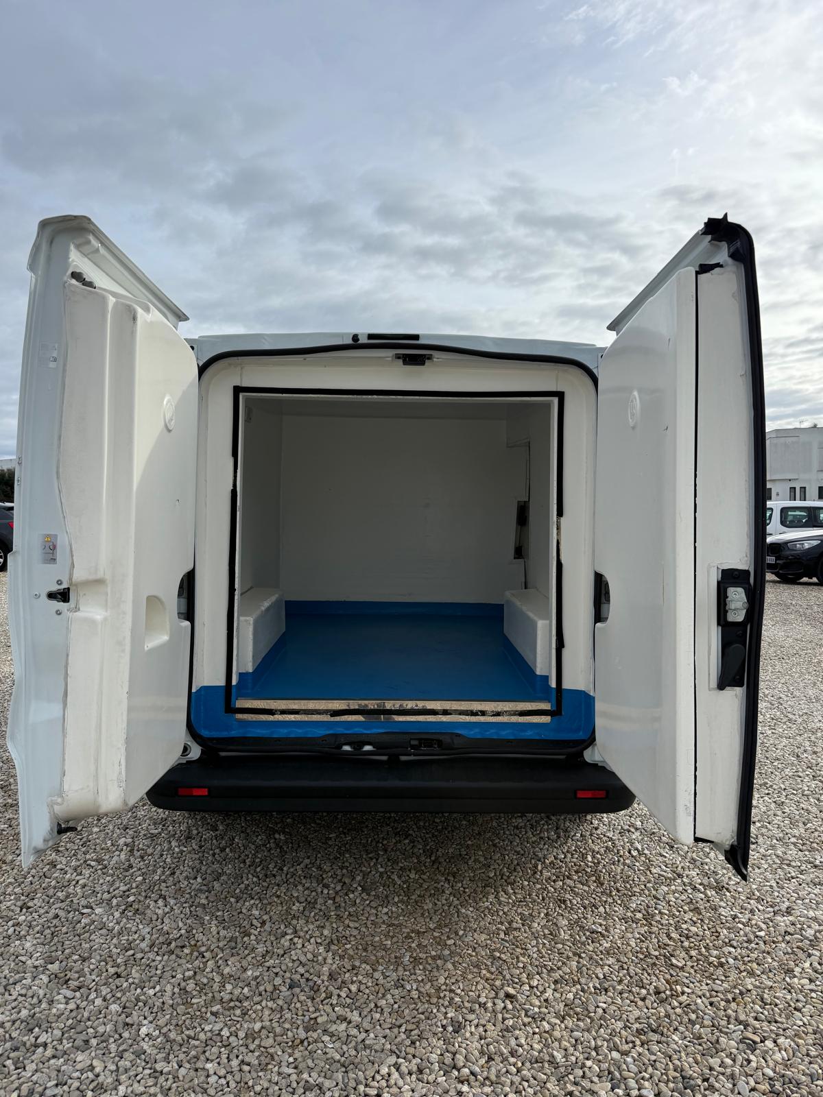 RENAULT Trafic Furgón 27 L1H1 Energy BluedCi 88 kW - Imagen 10