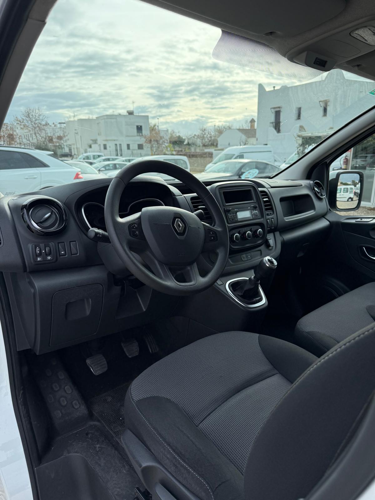 RENAULT Trafic Furgón 27 L1H1 Energy BluedCi 88 kW - Imagen 7