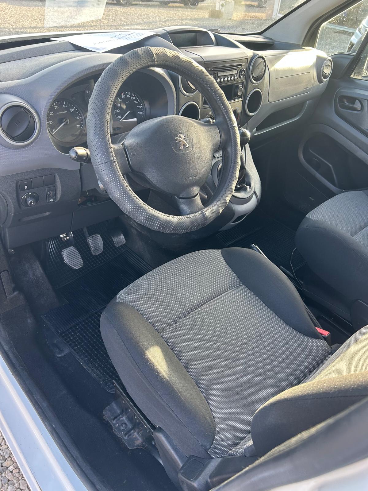 PEUGEOT PARTNER TURISMO - Imagen 8