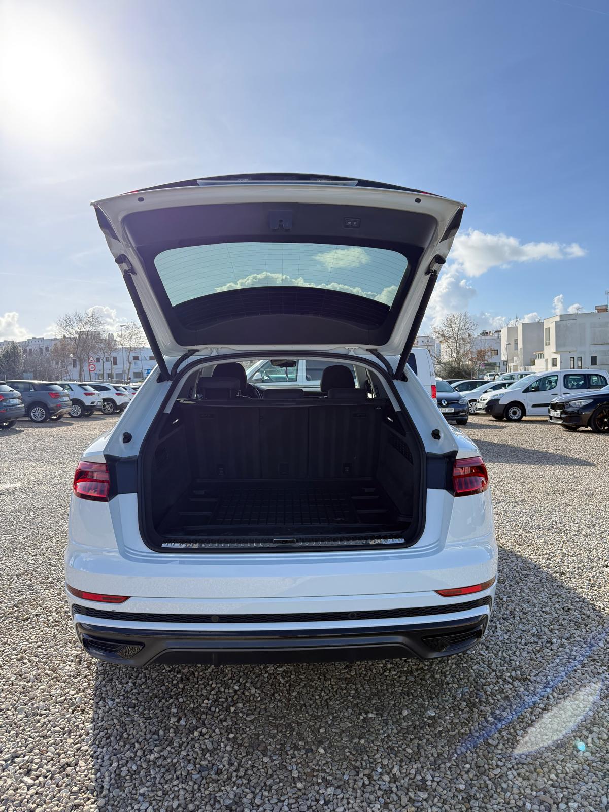 AUDI Q8 Black line 50 TDI quattro tiptron - Imagen 13