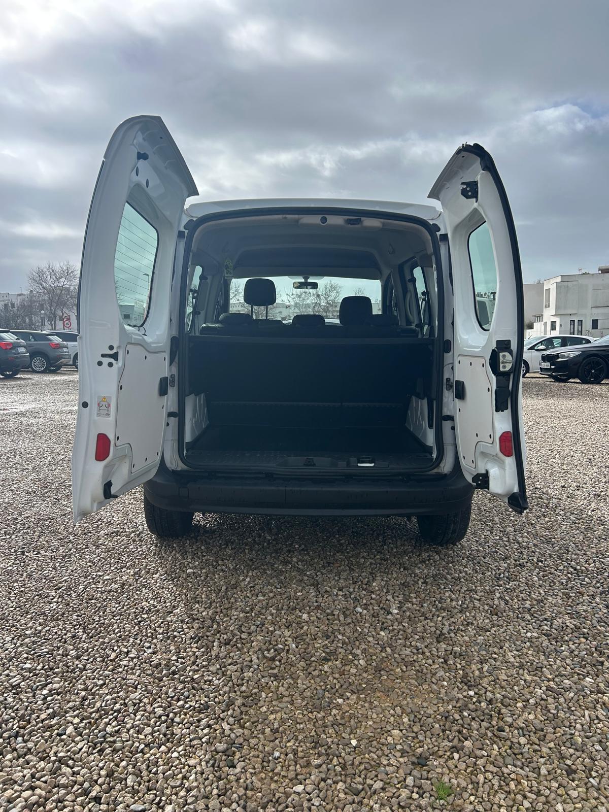 RENAULT KANGOO - Imagen 11