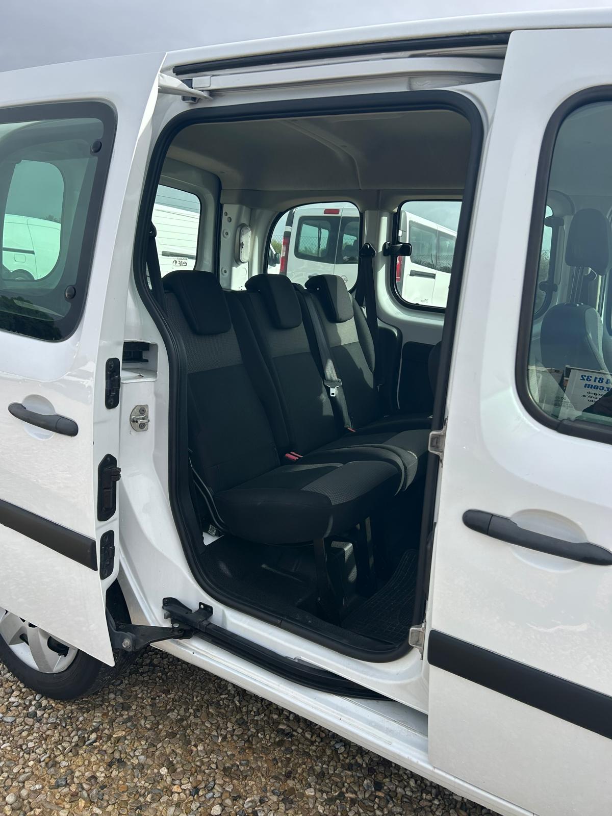 RENAULT KANGOO - Imagen 10