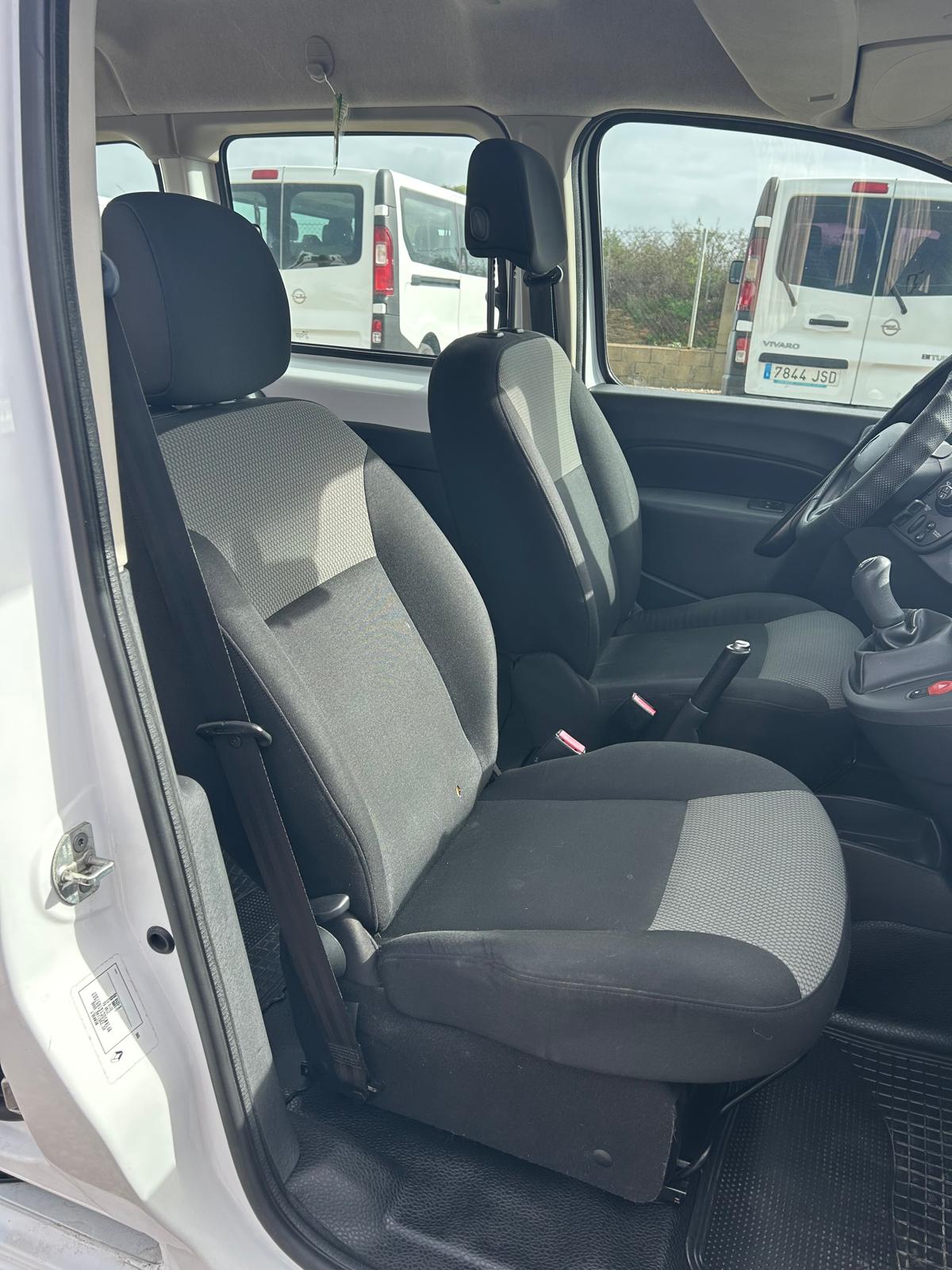 RENAULT KANGOO - Imagen 9