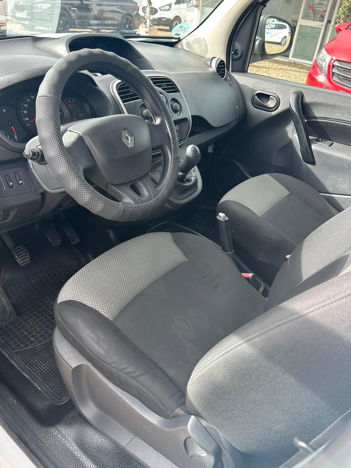 RENAULT KANGOO - Imagen 7
