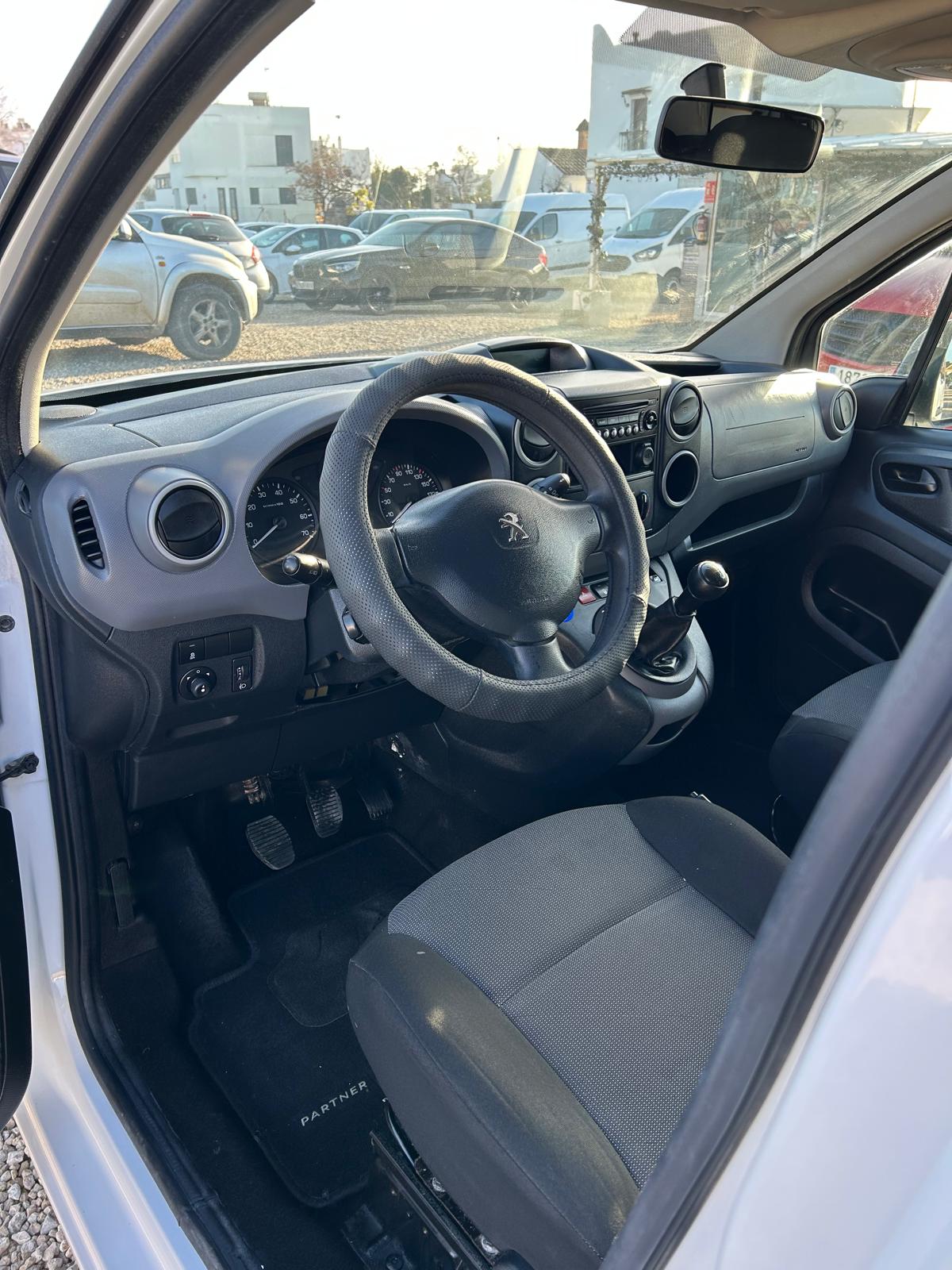 PEUGEOT PARTNER TURISMO - Imagen 7